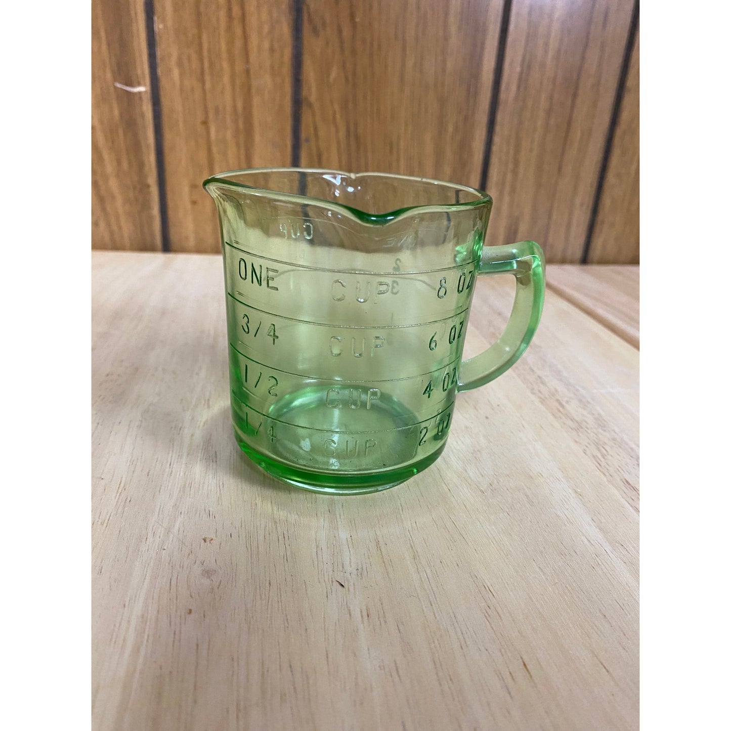 Uranium Hazel Atlas 3 Spouted Measuring Cup