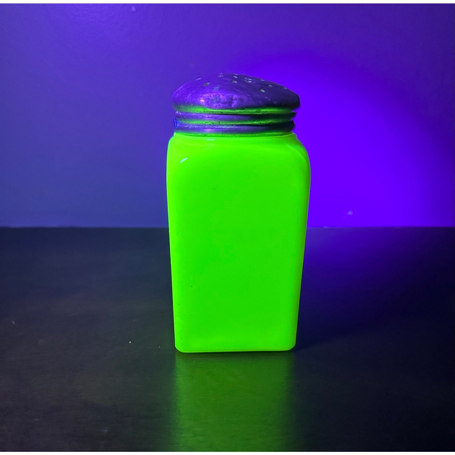 Vintage Custard uranium glass salt shaker