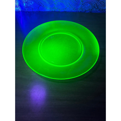 Vintage 9 1/2” uranium glass plate