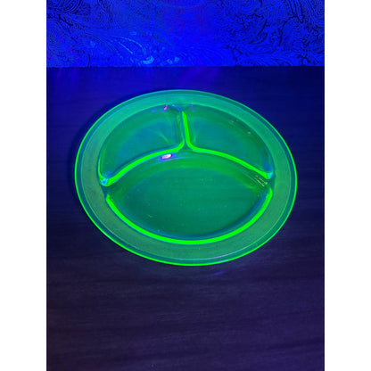 9 3/8” vintage LE smith homestead green uranium glass plate