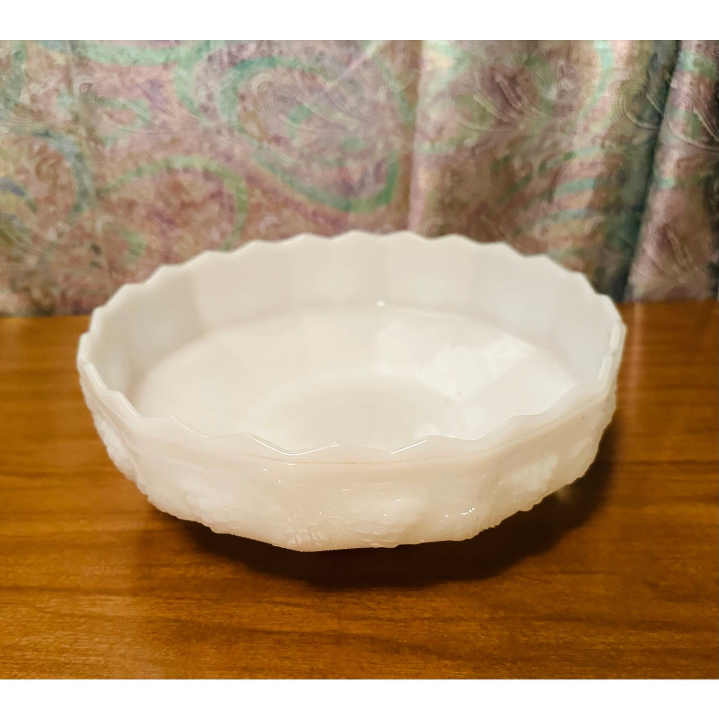 Vintage Anchor Hawking Fire king milk glass serving bowl