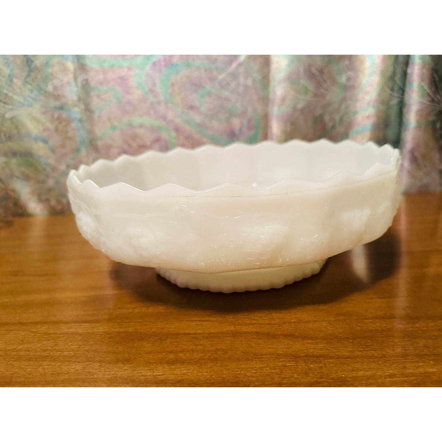 Vintage Anchor Hawking Fire king milk glass serving bowl