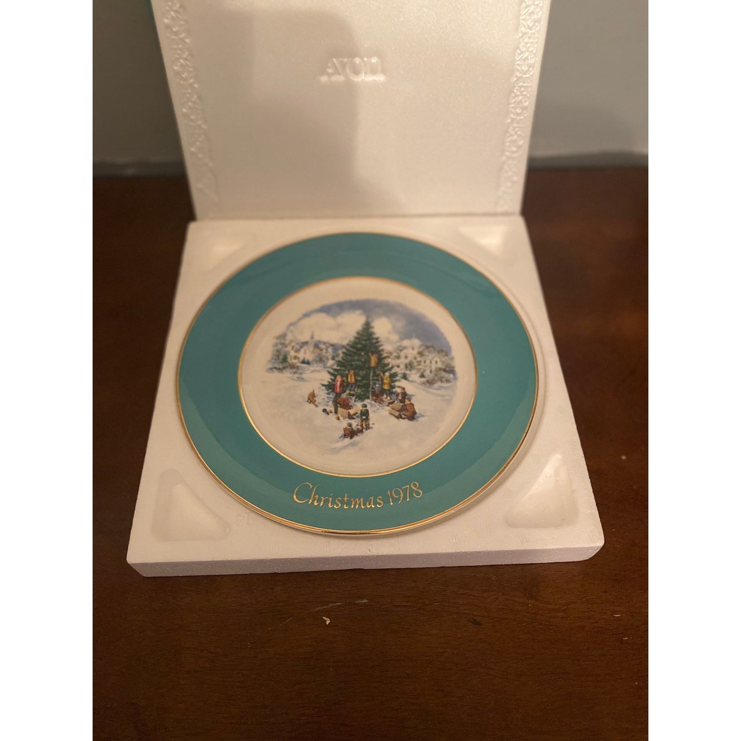 Vintage 1978 Avon Christmas plate by Wedgewood