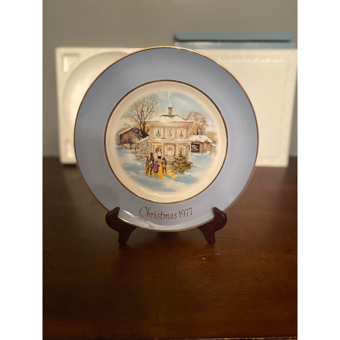 Vintage 1977 Avon Christmas plate by wedge wood