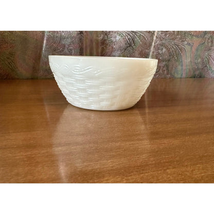 Vintage Fire-king white basket weave cereal/Dessert bowl