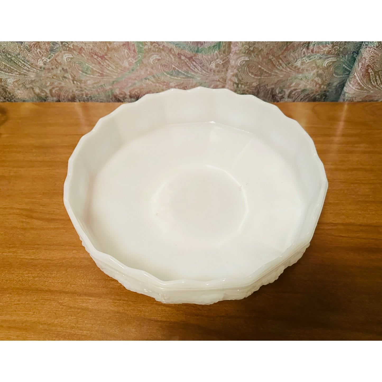 Vintage Anchor Hawking Fire king milk glass serving bowl