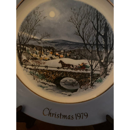 Vintage 1979 Avon Christmas plate by wedge wood