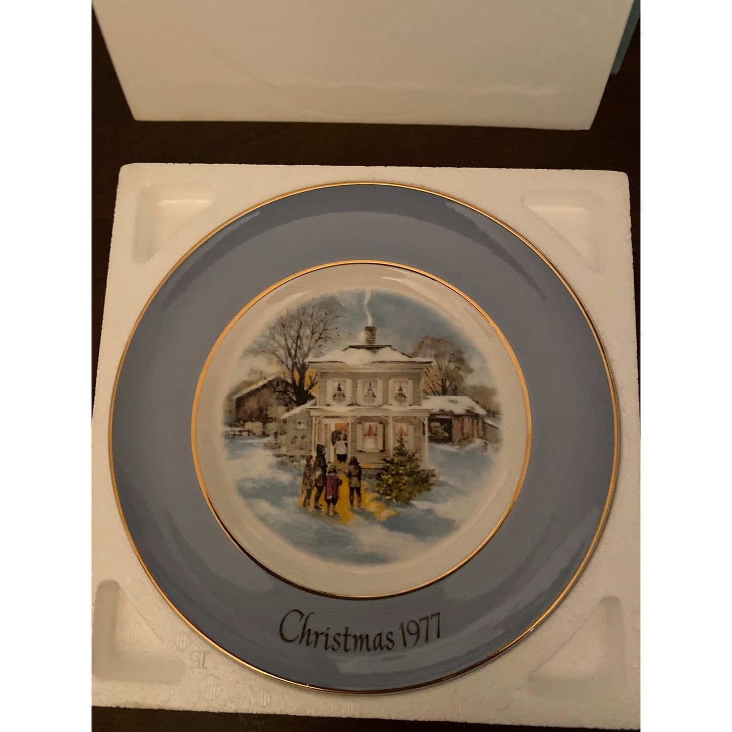 Vintage 1977 Avon Christmas plate by wedge wood